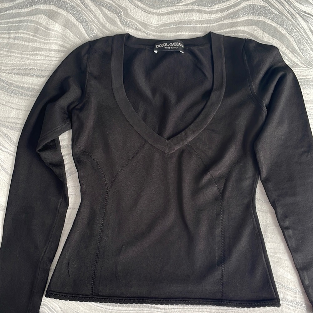 Dolce & Gabbana V neck sweater. Tight fit.